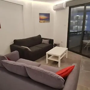 Prime Beachfront On Finikoudes Apartament Larnaca